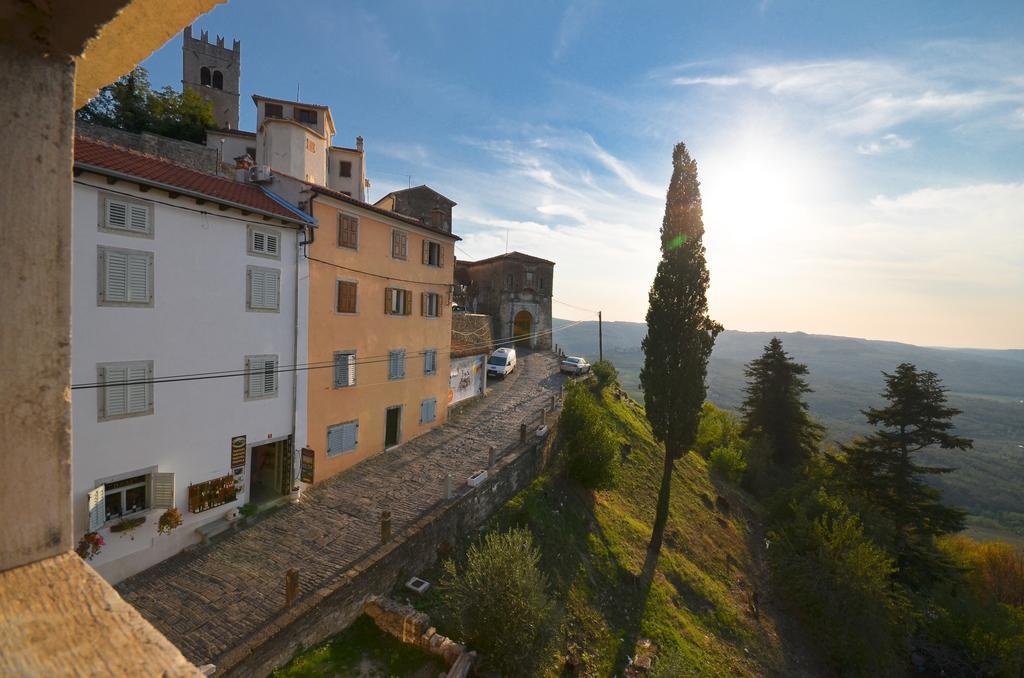 Bella Vista *