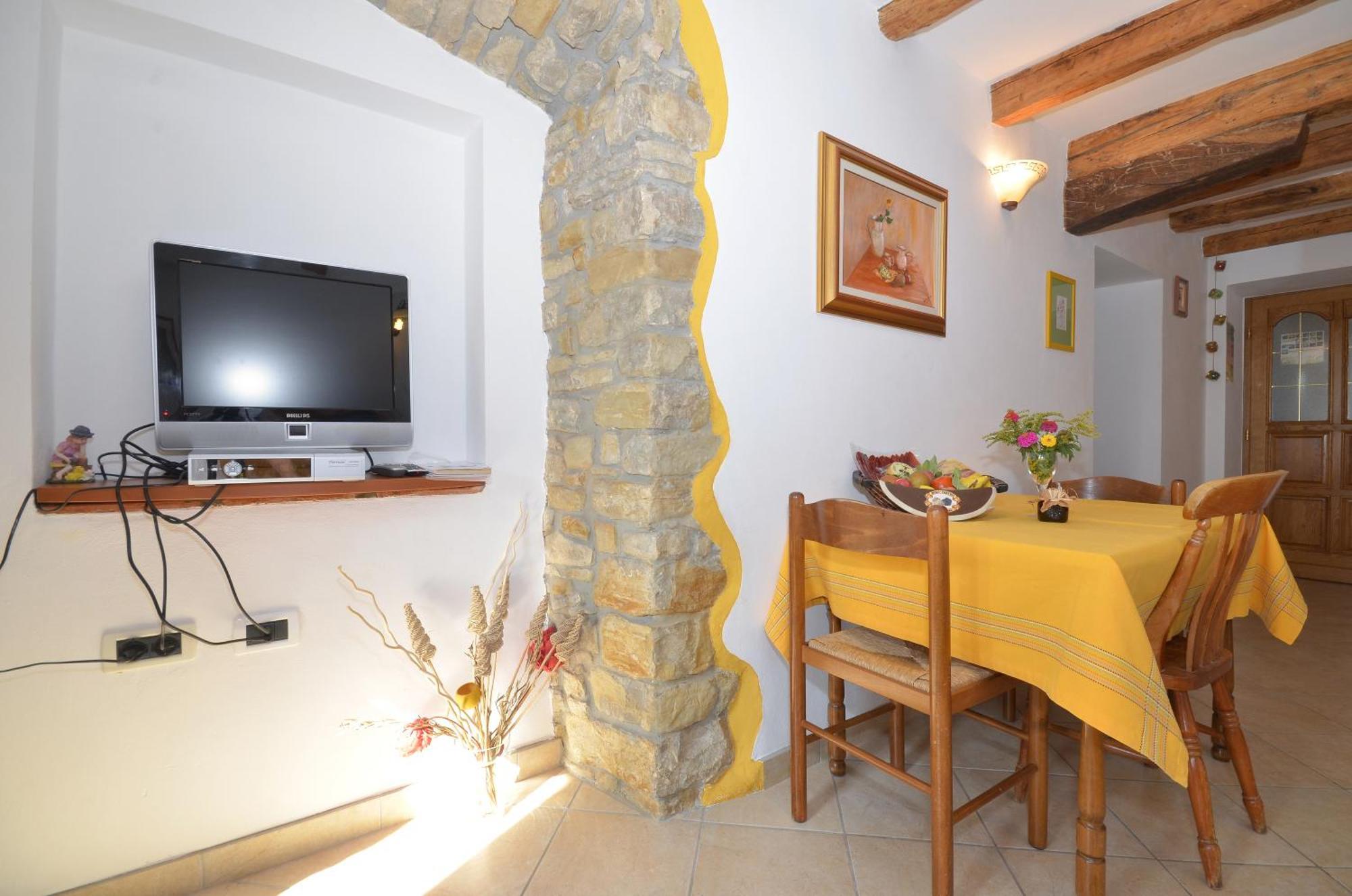 Bella Vista Apartment *